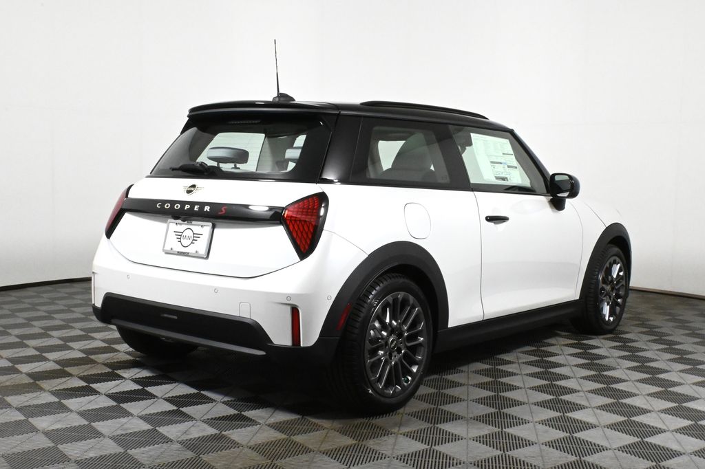 2025 MINI Cooper S 7