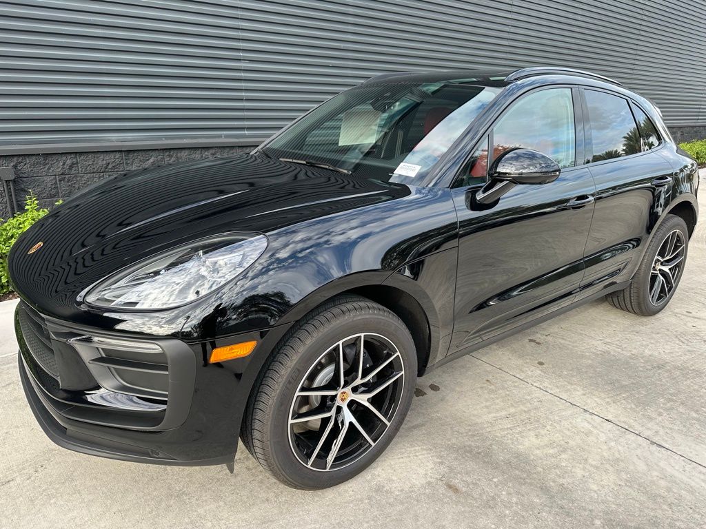 2025 Porsche Macan  5