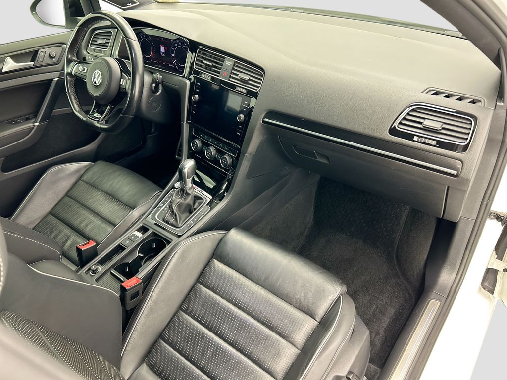 Thumbnail: 2019 Volkswagen Golf - 16