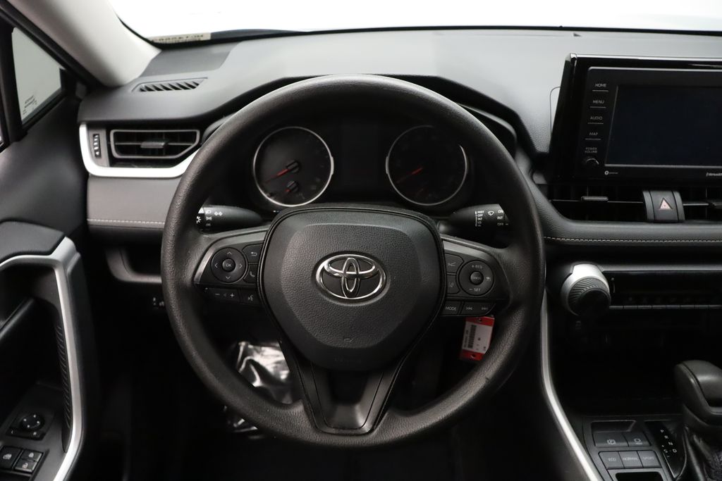 2021 Toyota RAV4 LE 23