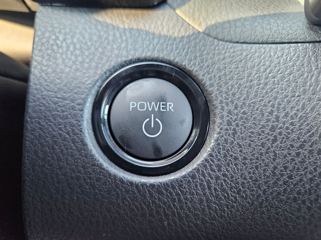 Thumbnail: 2025 Toyota Camry - 28