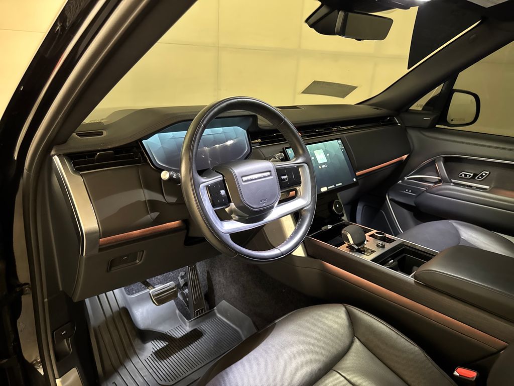 Used 2023 Black Land Rover SE image 6