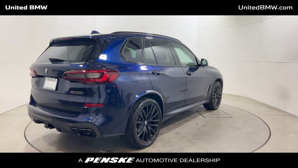 2022 BMW X5 M50i 8