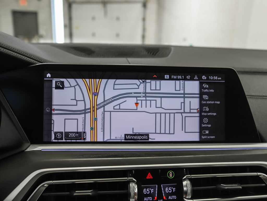 Thumbnail: 2022 BMW X7 - 16