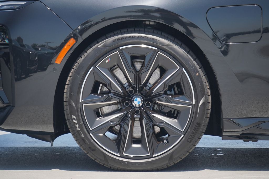 Thumbnail: 2025 BMW 7 Series - 5