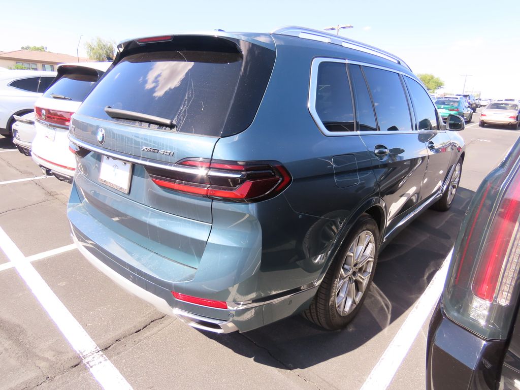 Thumbnail: 2024 BMW X7 - 3