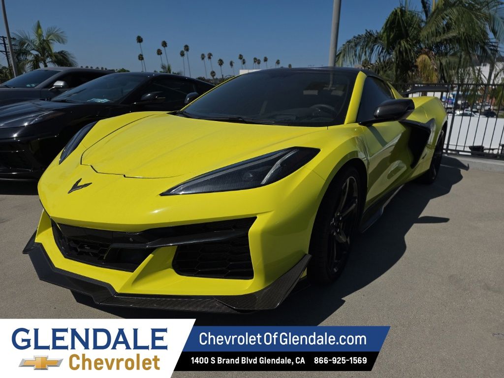 Accelerate Yellow Metallic 2023 Chevrolet Corvette Coupe Rear-Wheel Drive 8-Speed Dual Clutch