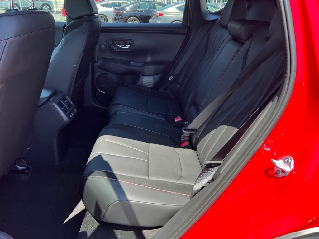 Thumbnail: 2025 Acura ADX - 21