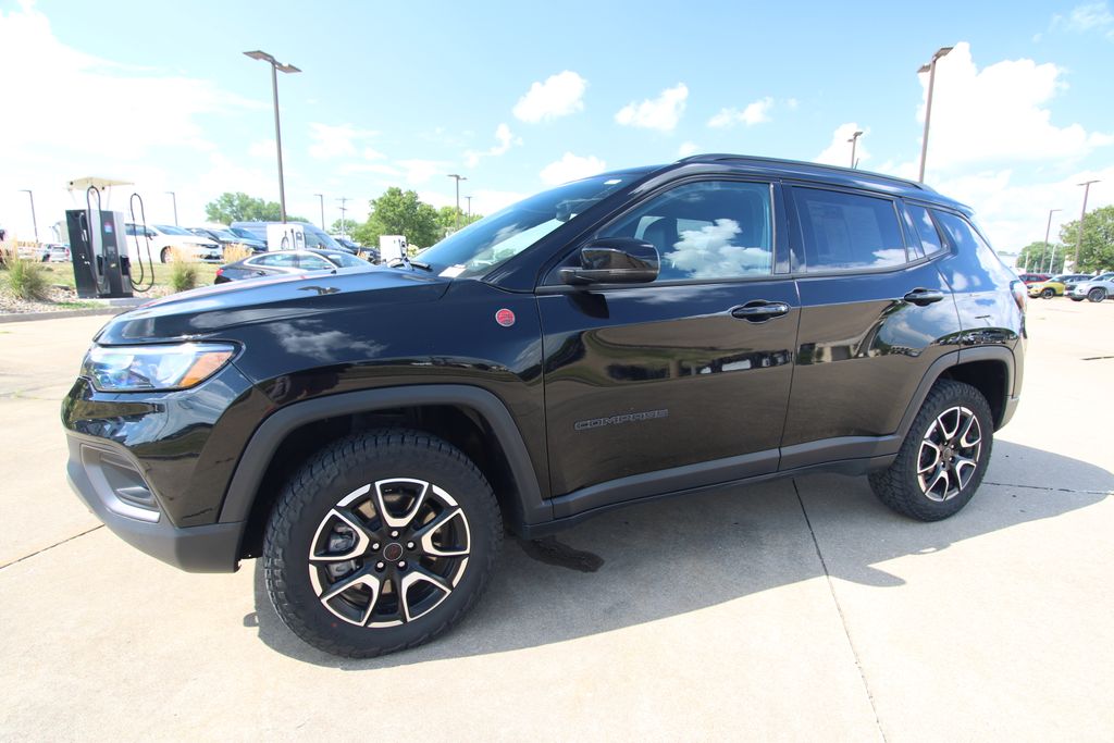 Used 2025 Jeep Compass SUV