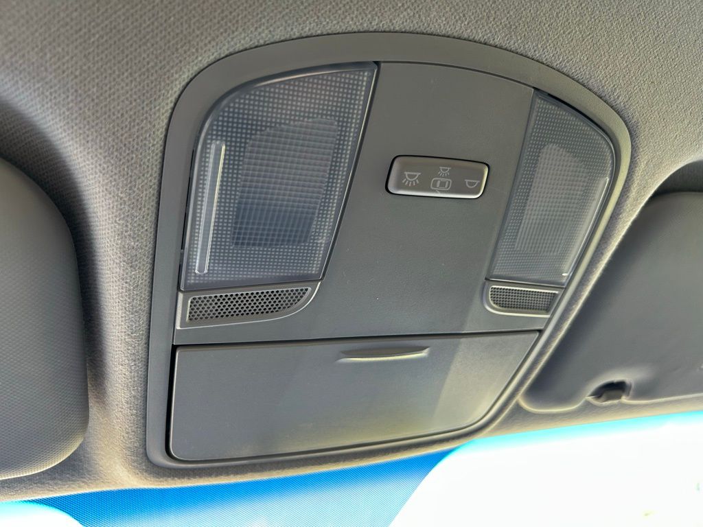 Thumbnail: 2020 Kia Rio - 27