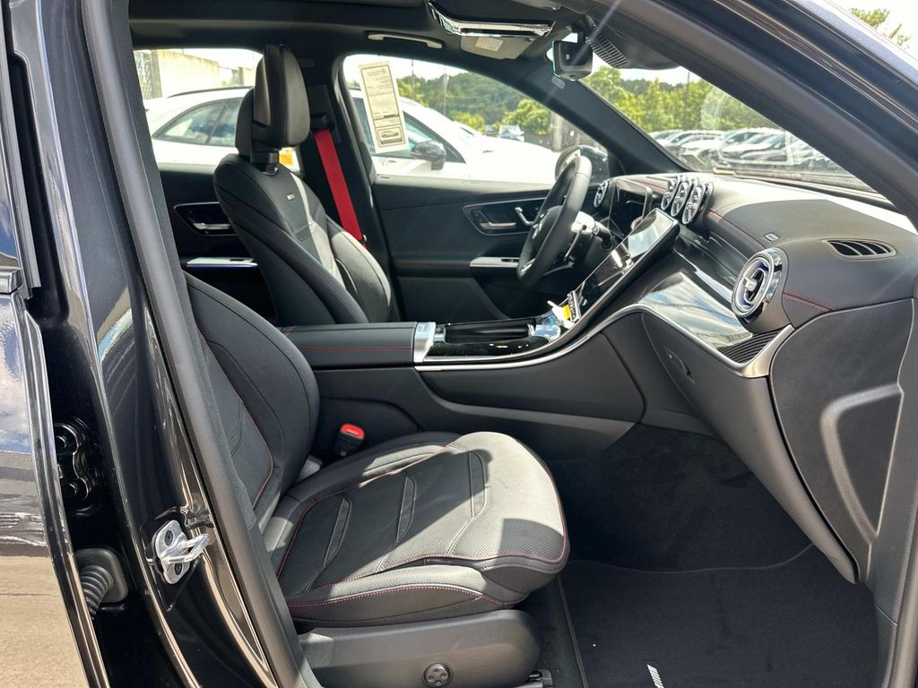 Thumbnail: 2026 Mercedes-Benz GLC - 15