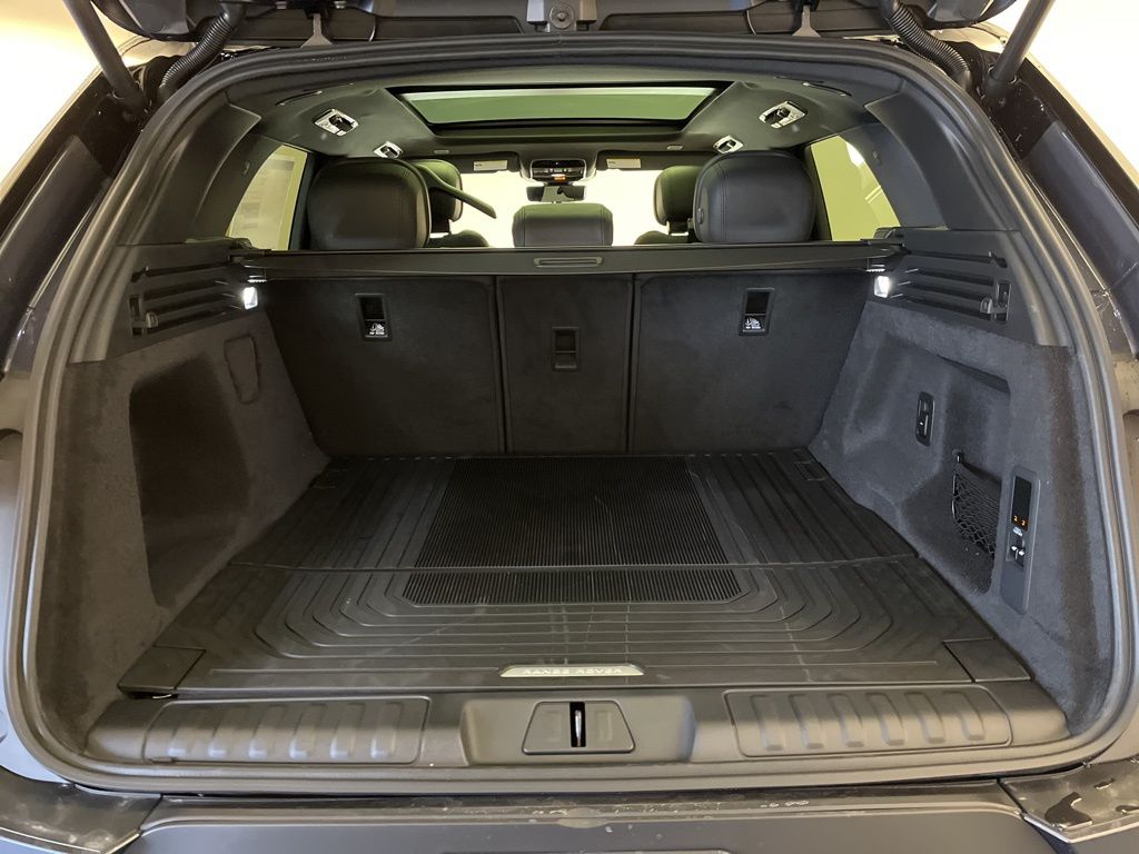 Thumbnail: 2026 Land Rover Range Rover Sport - 26