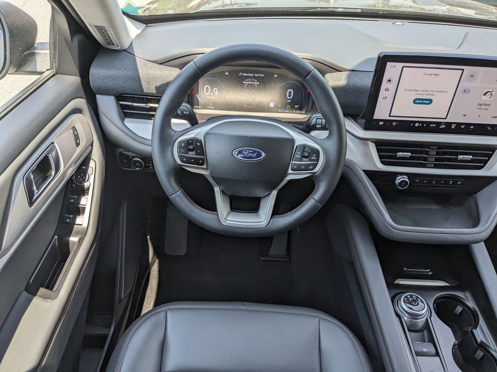 2025 Ford Explorer Active