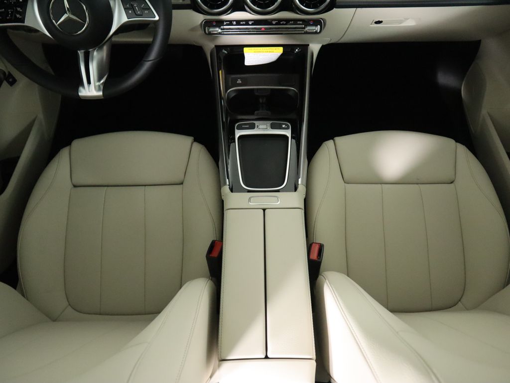 Thumbnail: 2026 Mercedes-Benz GLB - 17