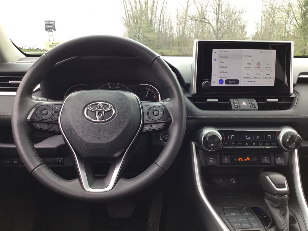 Thumbnail: 2023 Toyota RAV4 - 14