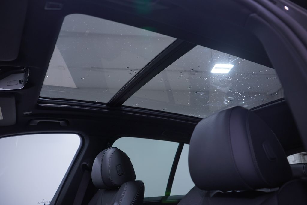 Thumbnail: 2026 BMW X5 - 8