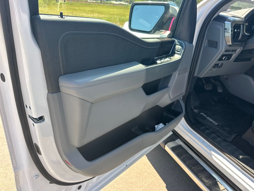 Used 2023 Oxford White Ford Lariat image 10