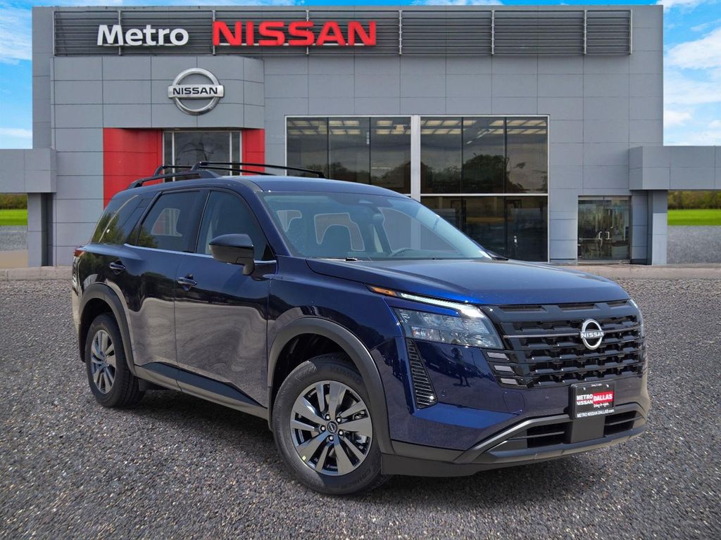 2026 Nissan Pathfinder SV