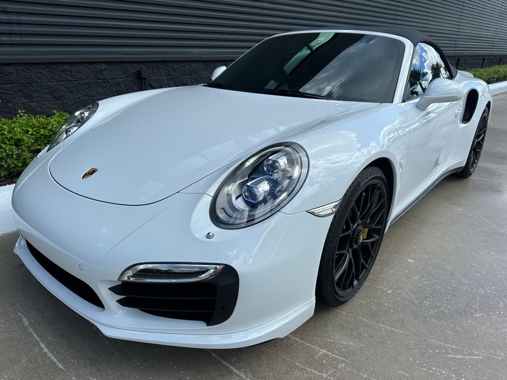 Thumbnail: 2014 Porsche 911 - 6