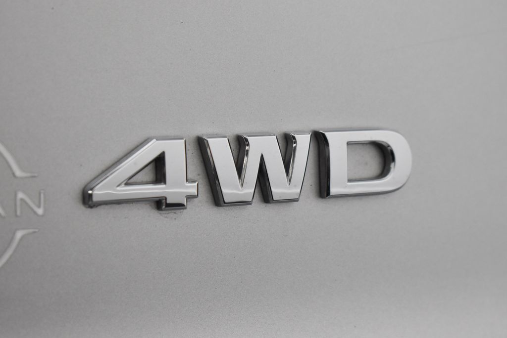 Thumbnail: 2023 Nissan Pathfinder - 9