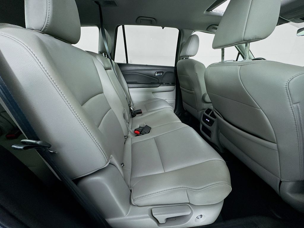 Used Car 2019 Honda Pilot  Ex-l For Sale Under $20,000 In Austin, Texas