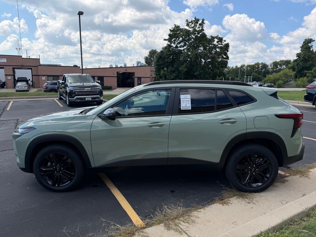 Used 2024 Chevrolet Trax SUV