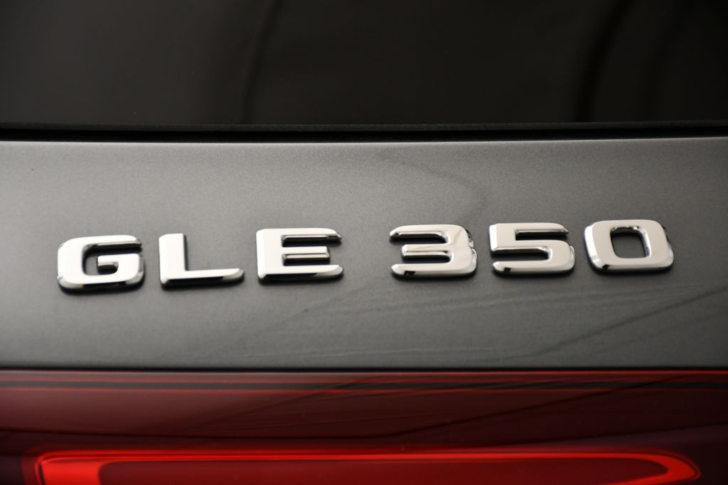 Thumbnail: 2026 Mercedes-Benz GLE - 9