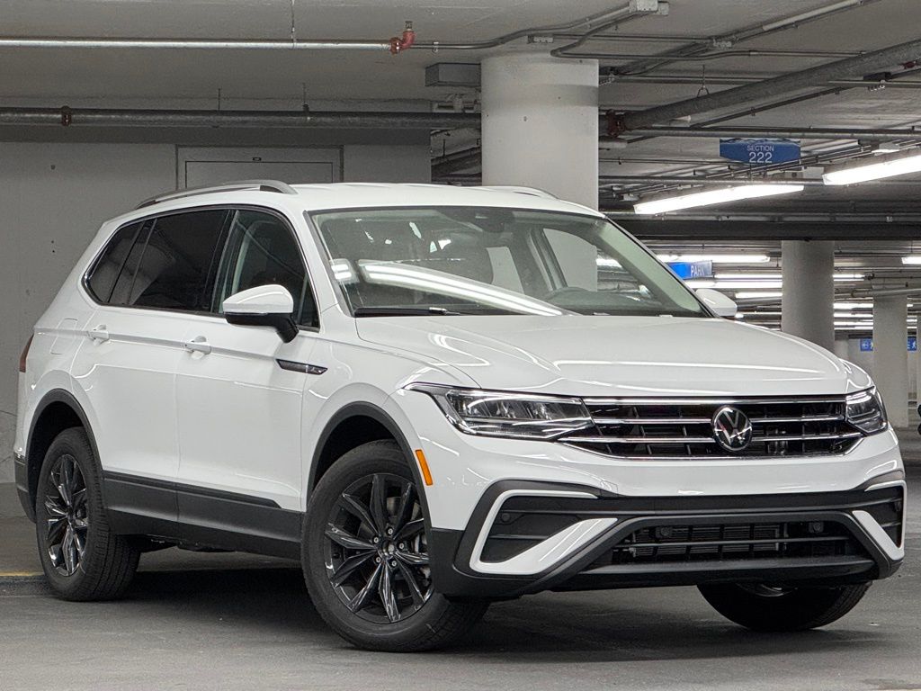 2024 Volkswagen Tiguan 2.0T SE 2