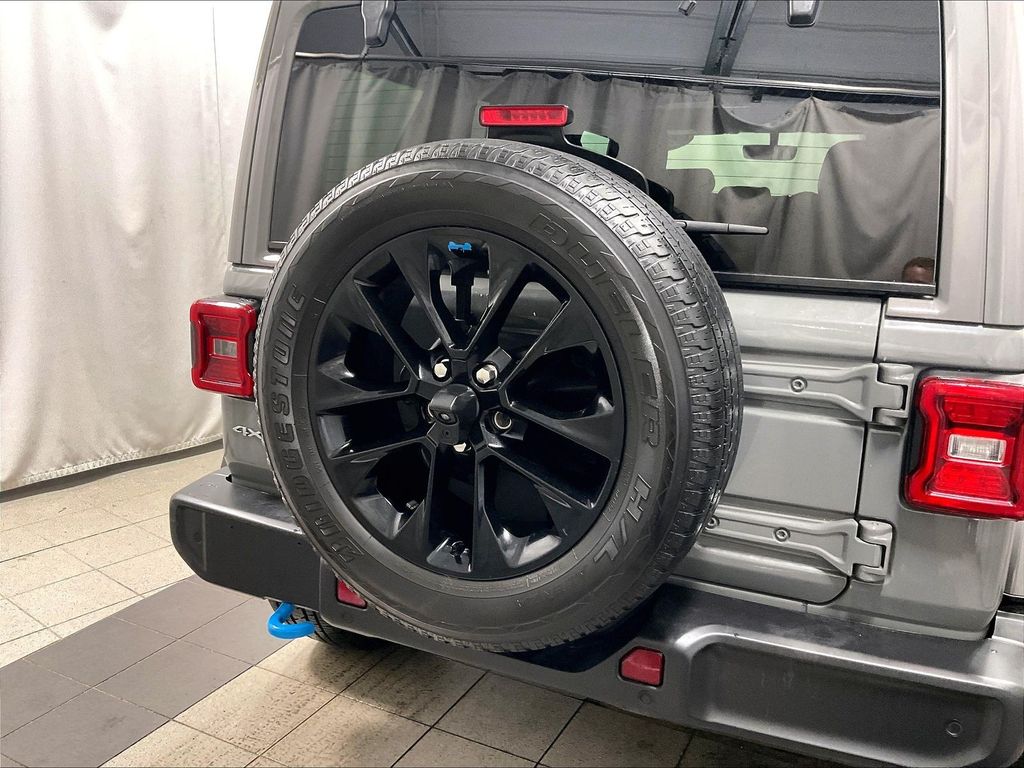 2023 Jeep Wrangler — photo 28