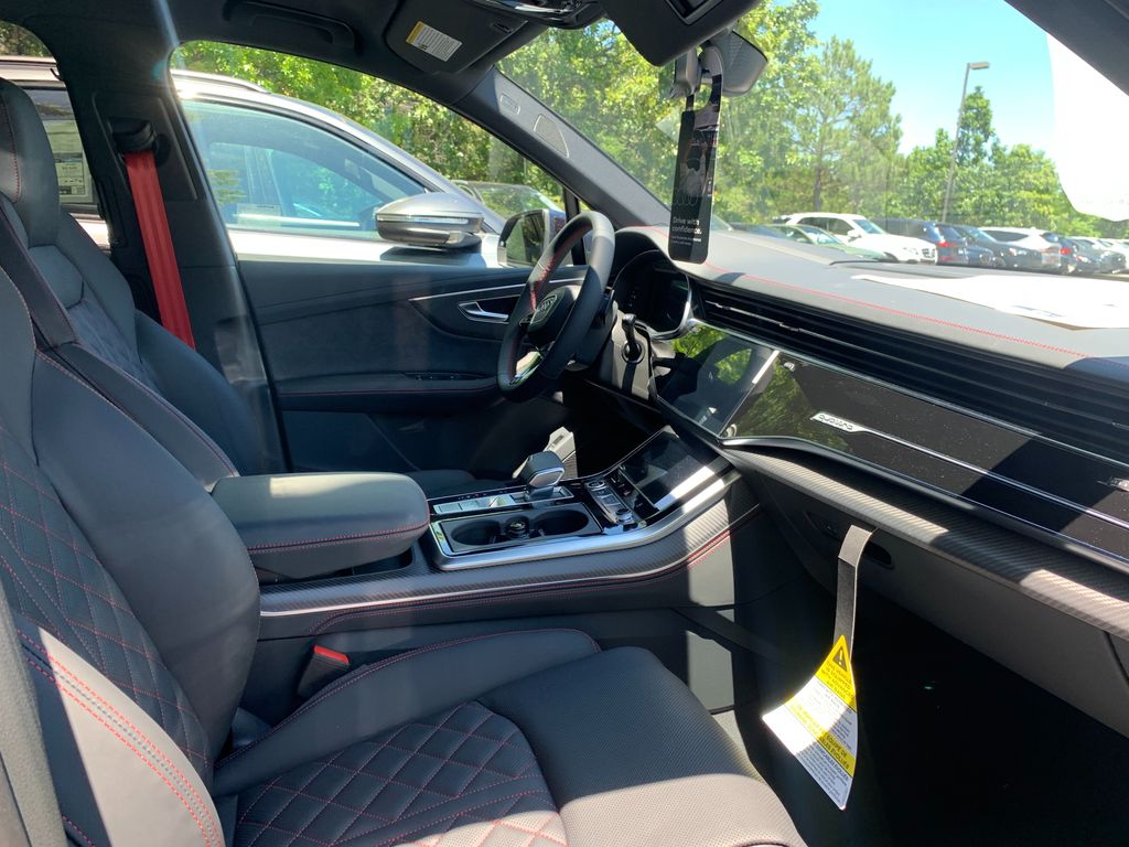 Thumbnail: 2026 Audi Q7 - 4