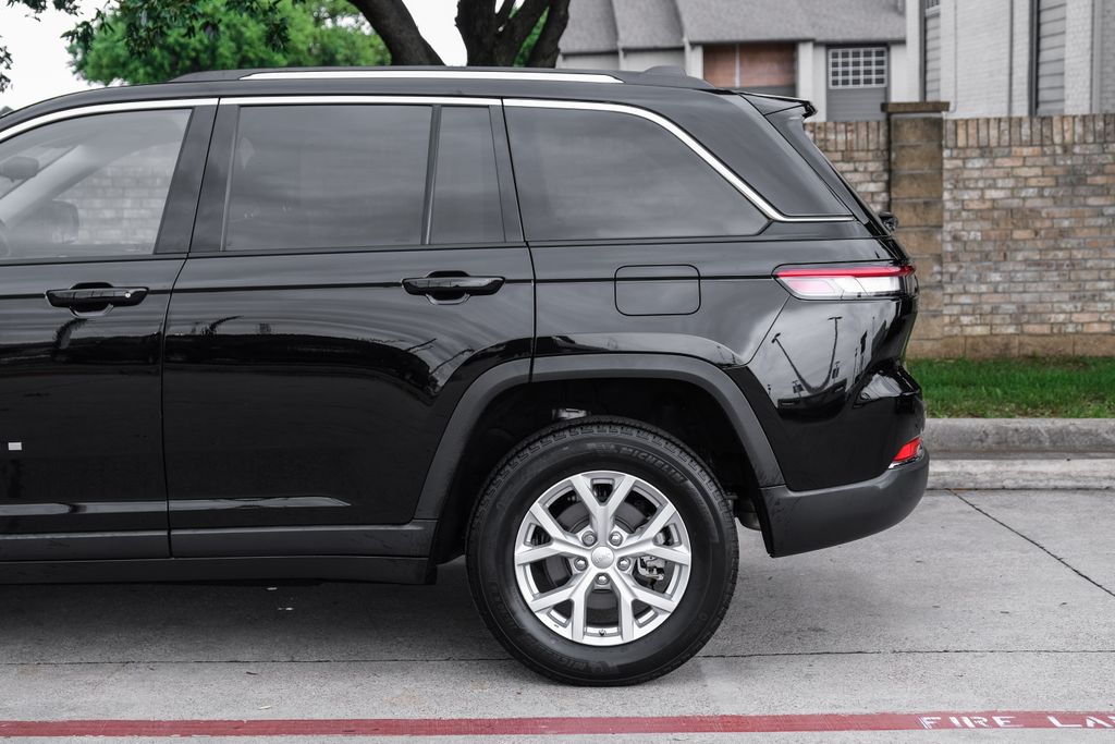 used 2023 Jeep Grand Cherokee car, priced at $34,153