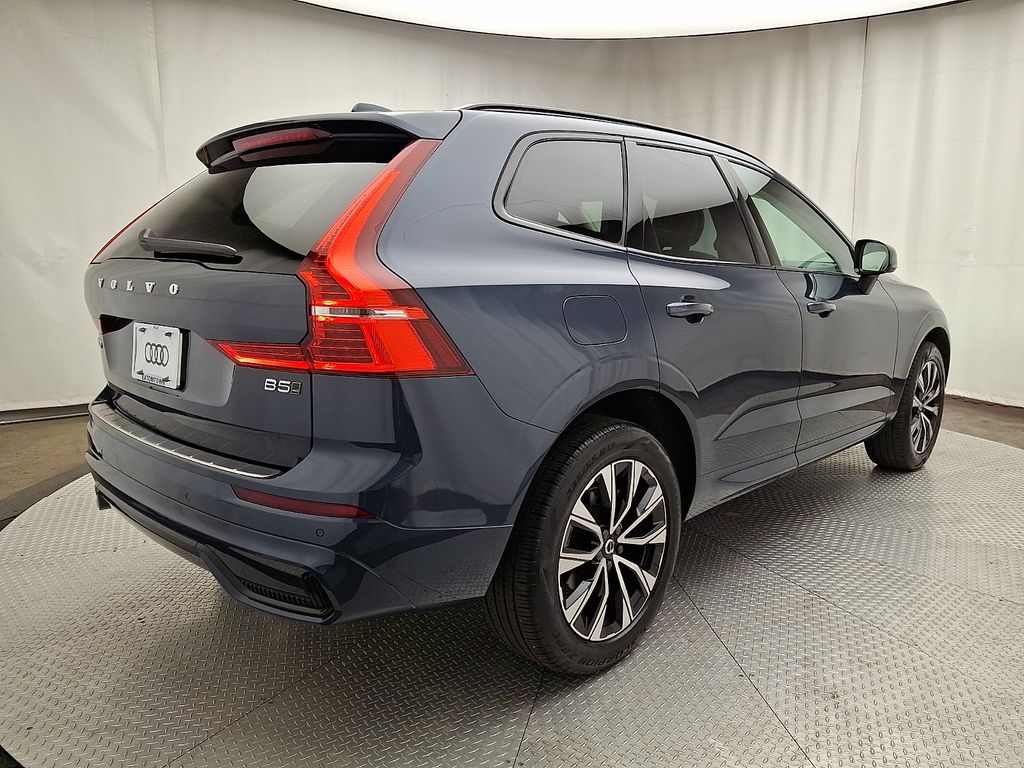 Thumbnail: 2024 Volvo XC60 - 4