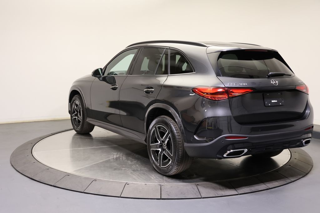 Thumbnail: 2027 Mercedes-Benz GLC - 5