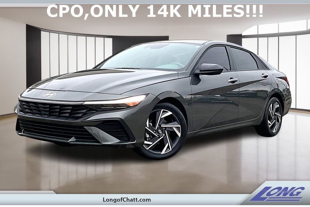 2025 Hyundai Elantra 