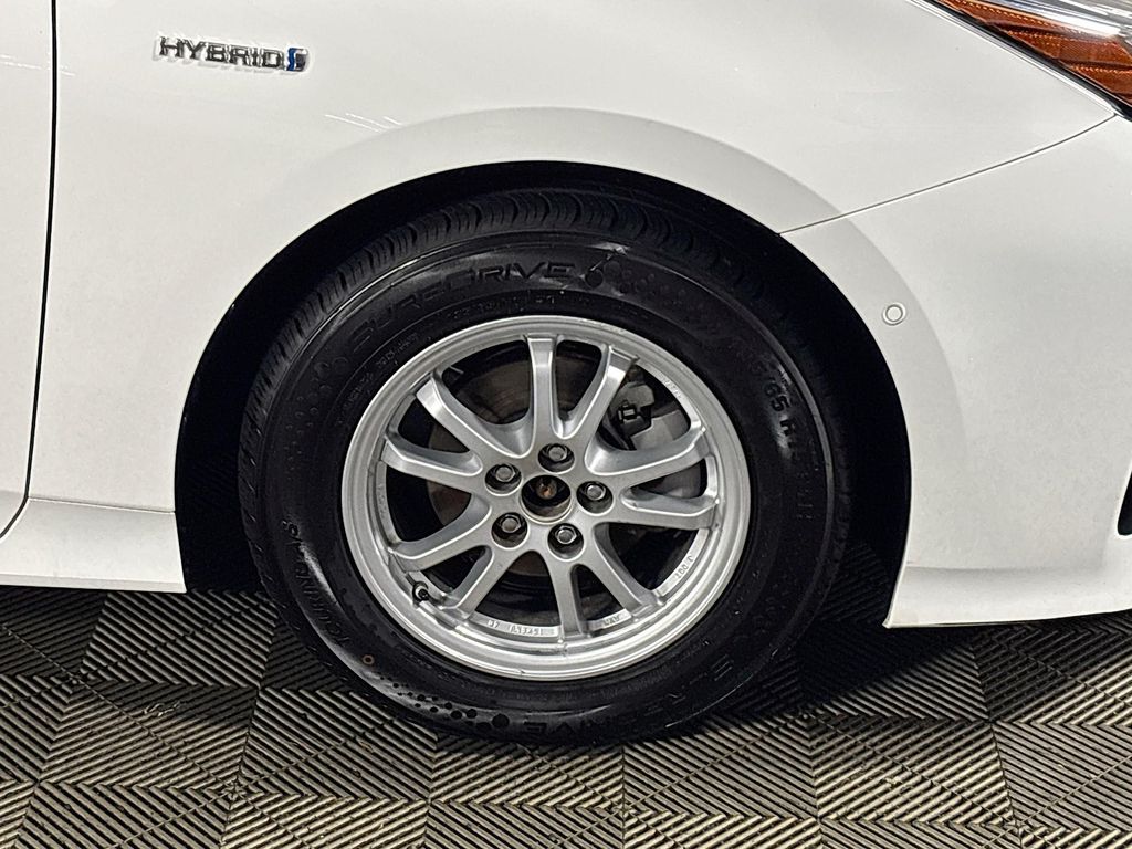 2021 Toyota Prius L