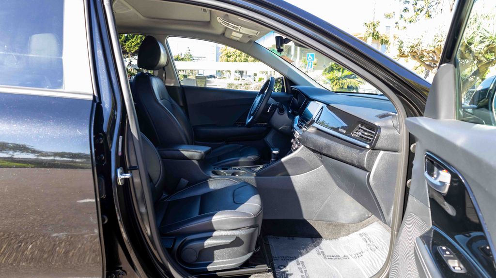 Used 2022 Kia Niro EX Premium 4D Sport Utility