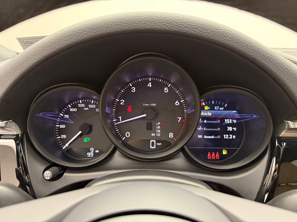 Thumbnail: 2026 Porsche Macan - 11