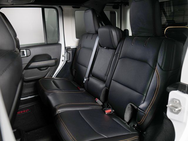Used 2024 White Jeep Sahara image 5