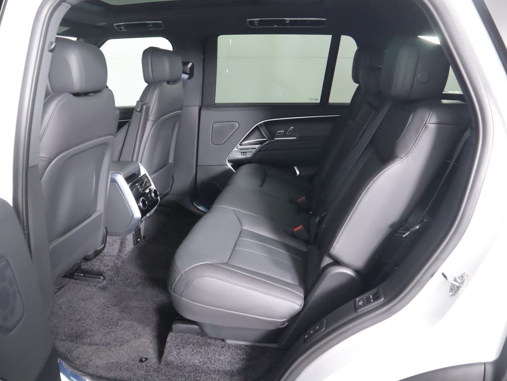 Thumbnail: 2026 Land Rover Range Rover - 23