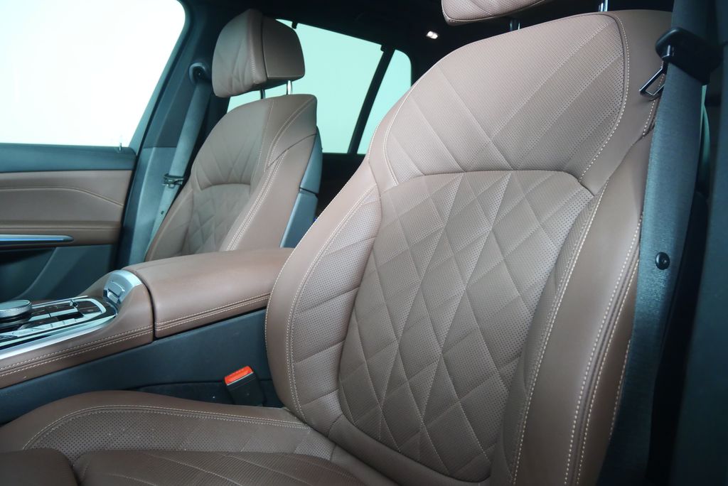 Thumbnail: 2024 BMW X5 - 11