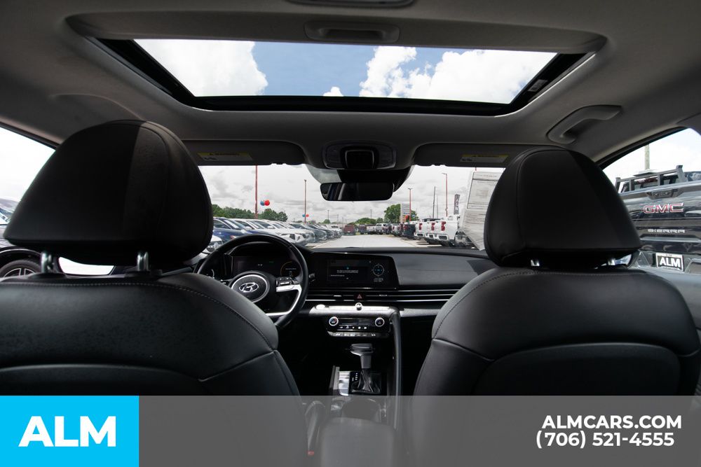 2022 Hyundai Elantra Hybrid Limited photo 12
