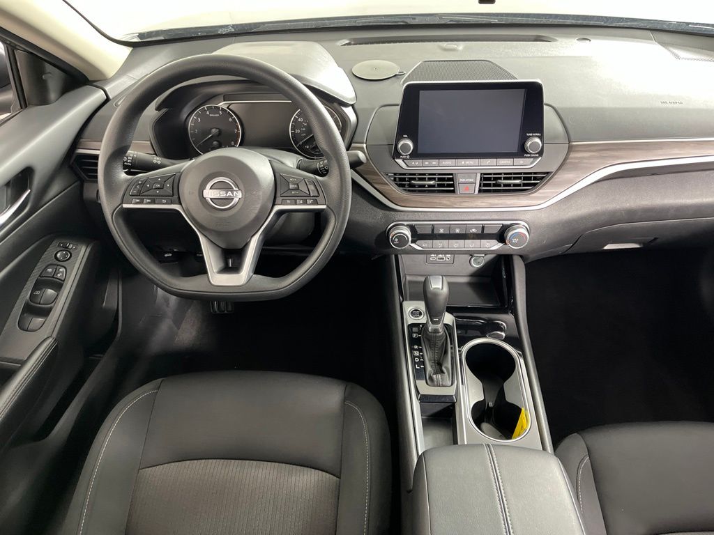 Thumbnail: 2024 Nissan Altima - 5