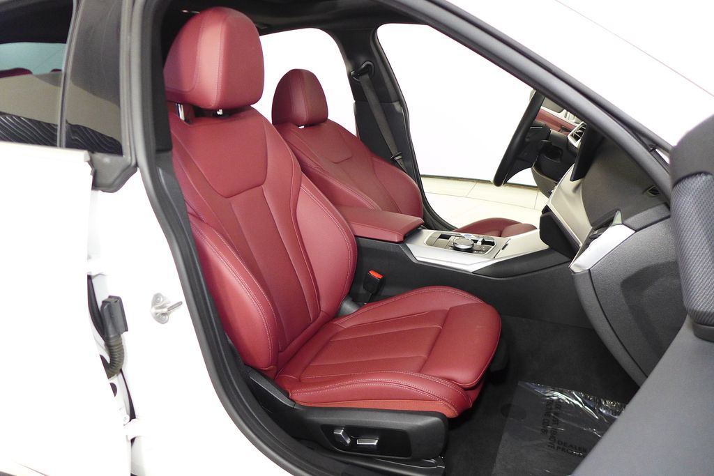 Thumbnail: 2023 BMW i4 - 19