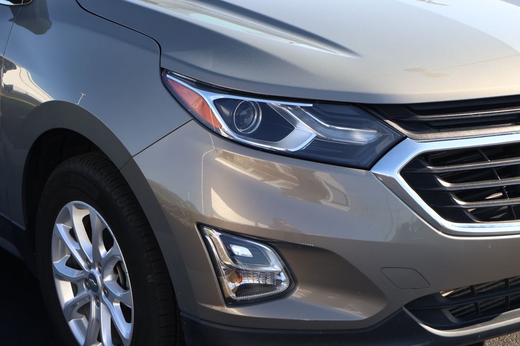 Thumbnail: 2018 Chevrolet Equinox - 4