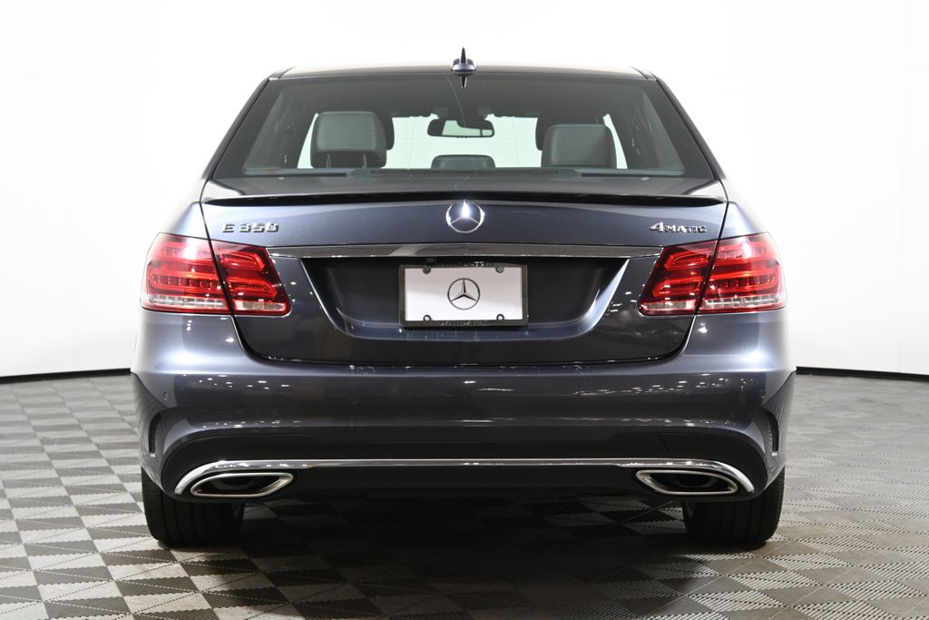 Thumbnail: 2016 Mercedes-Benz E-Class - 6