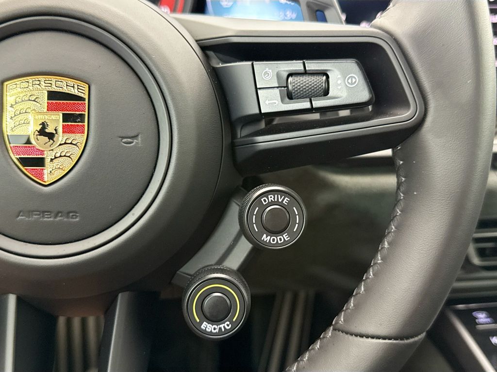 Thumbnail: 2025 Porsche 911 - 14