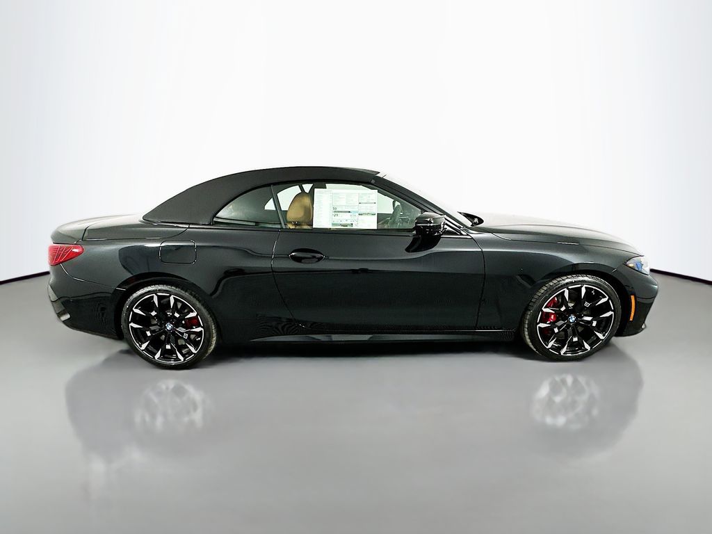 Thumbnail: 2026 BMW 4 Series - 4