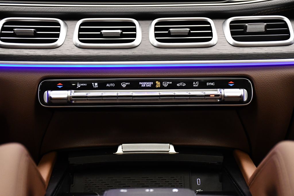 Thumbnail: 2025 Mercedes-Benz GLS - 29