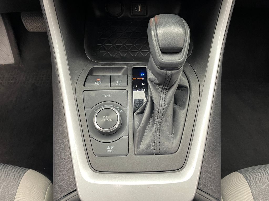 Thumbnail: 2023 Toyota RAV4 - 28