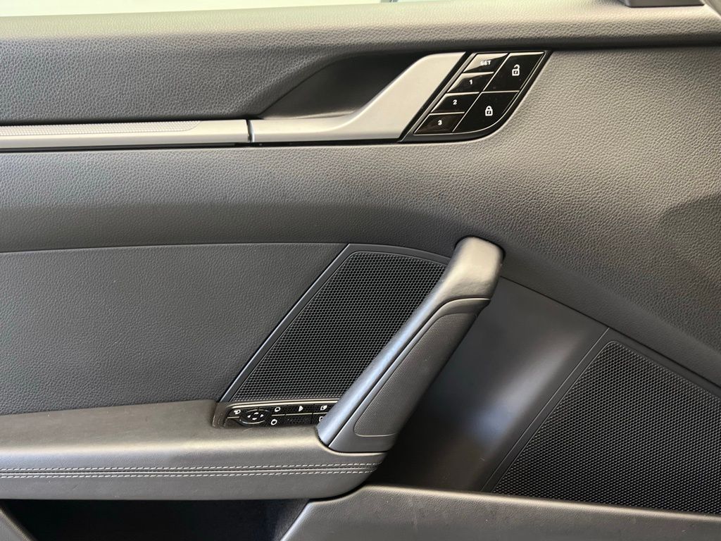 Thumbnail: 2021 Porsche 911 - 19